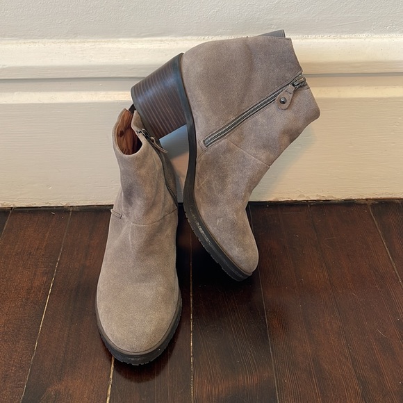 Gentle Souls Kenneth Cole Suede Boot | Blane | Size 8 - Picture 7 of 10
